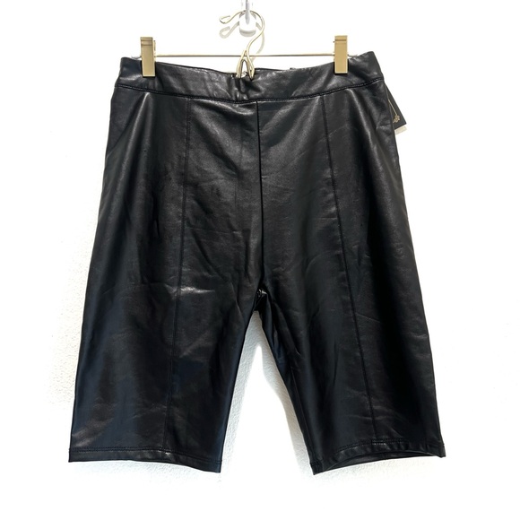 Y2K Goth Punk Baddie Black Vegan Leather High Waist Zip Back Biker Shorts - Picture 3 of 5